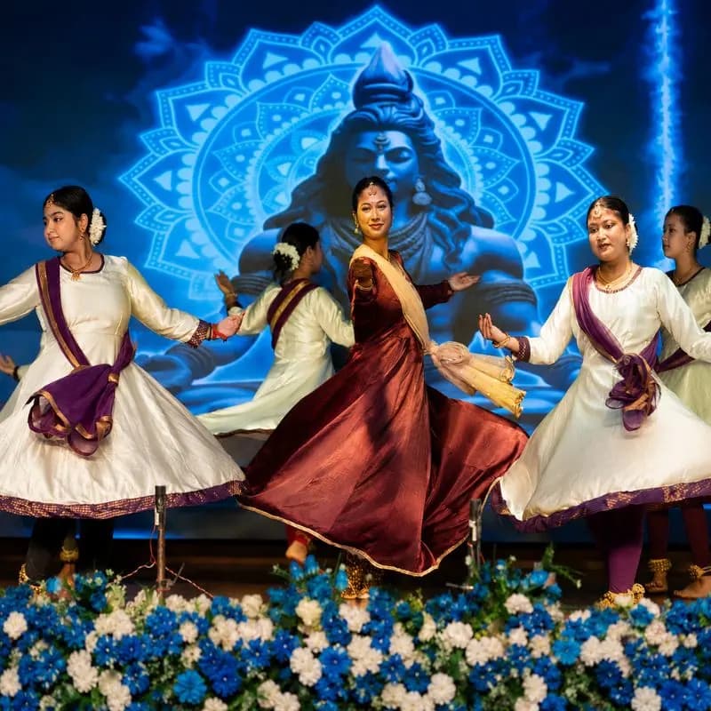 Students at a Sri Sri Academy summit event